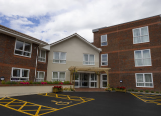Dearbourne Manor, nursing home in Bristol