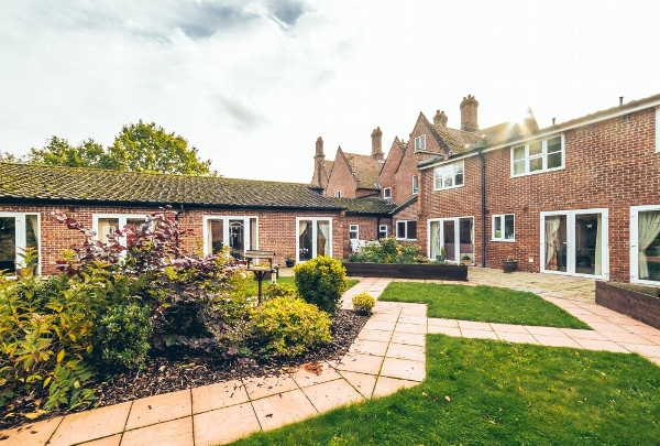 Nightingale Care Home, residential care home in Rainworth