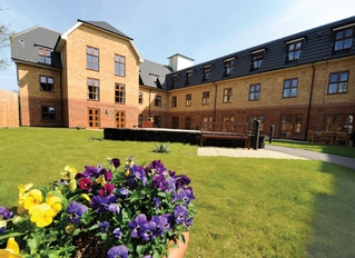 Heathlands Care Home, nursing home in London