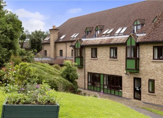 Ferendune Court Residential Care Home, residential care home in Shellingford