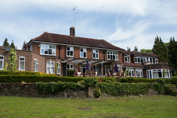 Puttenham Hill House Nursing Home, nursing home in Worplesdon