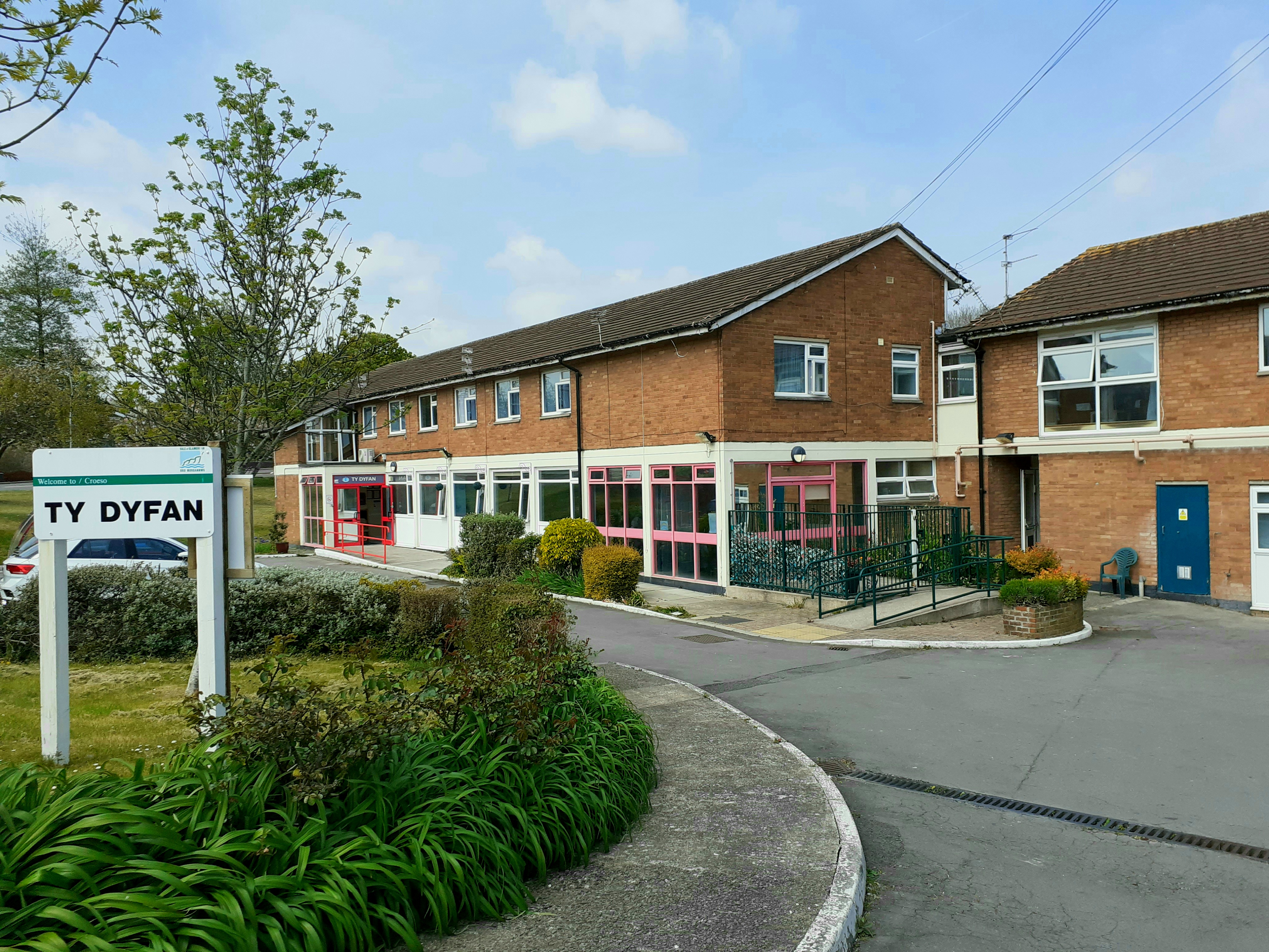 Ty Dyfan Residential Care Home, residential care home in Barry