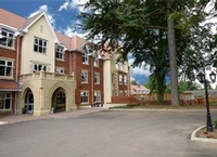 Rosslyn Court Care Home, residential care home in Watford