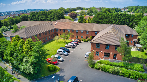 Devonshire House and Lodge Care Centre, nursing home in Plymouth