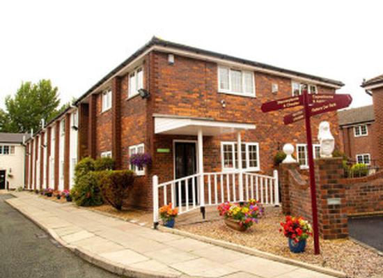 Eden Mansions Nursing Home, nursing home in Macclesfield