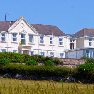 Three Cliffs Care Home, nursing home in Bishopston