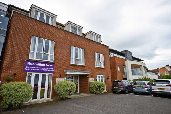 Lyndhurst Rest Home, residential care home in Canterbury