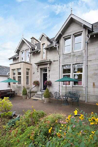 Pine Villa Nursing Home, nursing home in Loanhead