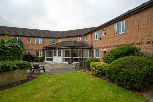 Courtland Lodge Care Home, residential care home in Watford