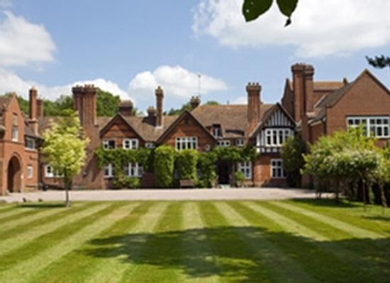 Honeywood House Nursing Home, nursing home in Horsham