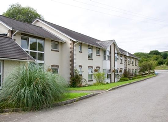 Cwm Cartref Nursing Home, nursing home in Pontardawe