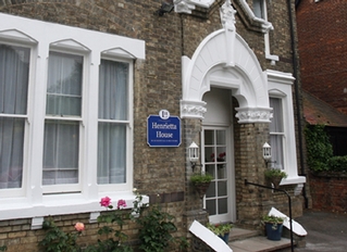 Henrietta House Care Home, residential care home in Bedford