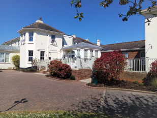 Rustington Hall Sheltered Housing, nursing home in Rustington