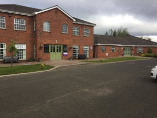 Oakleaves Care Centre care home in Londonderry