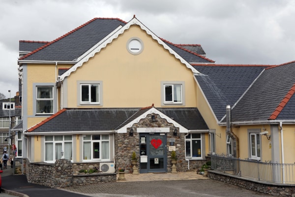 Meddyg Care Dementia Home care home in Criccieth