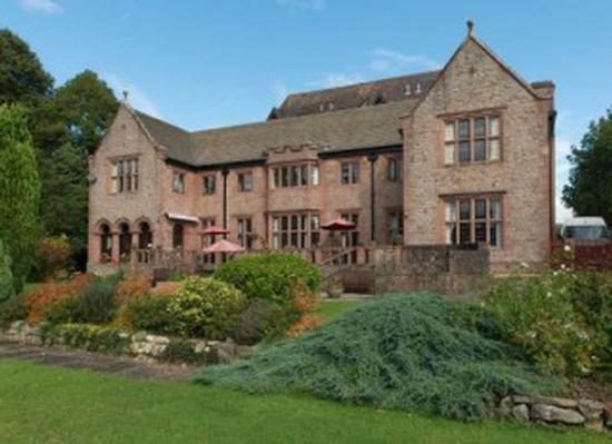 Castleford House Nursing Home, nursing home in St Arvans
