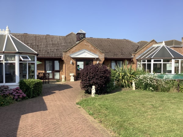 Cedar Court Nursing Home, nursing home in Farcet
