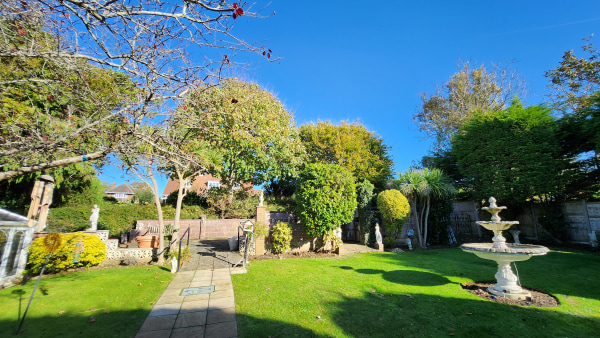 Longacre Nursing Home, nursing home in Worthing