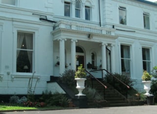 Newton Hall Care Home, nursing home in Frodsham