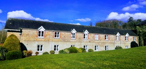 Hockley Lodge & Mews Nursing Home, nursing home in Armagh