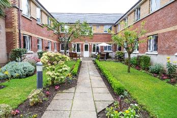 Balclutha Court Nursing Home, nursing home in Greenock