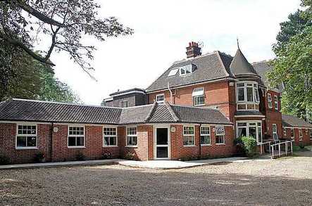 Beach Lawns Care Home, nursing home in Weston-Super-Mare