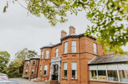 Iveagh House Nursing Home, nursing home in Downpatrick