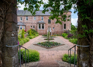 Balhousie Alastrean House Care Home, nursing home in Aboyne