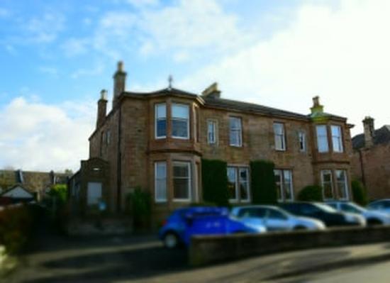 Carrick House Nursing Home, nursing home in Harrow