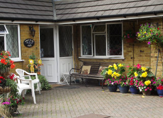 Forget-Me-Not Residential Care Home, residential care home in Colnbrook with Poyle
