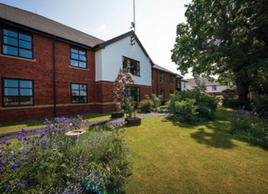 Chapelfields Care Home, nursing home in Frodsham