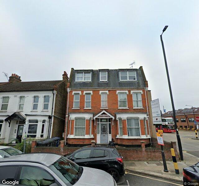 Lyndhurst Residential Care Home, residential care home in Barnet