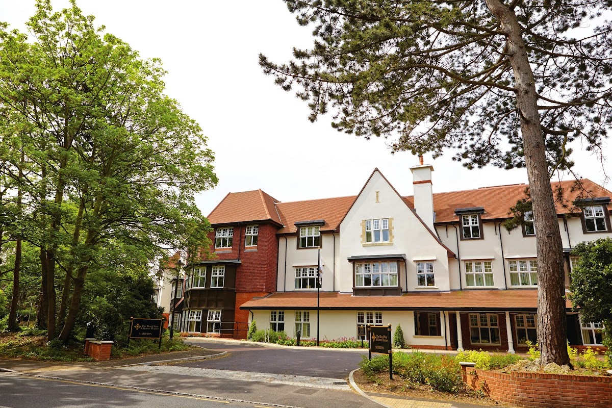 Royal Star & Garter - Surbiton care home in Surbiton