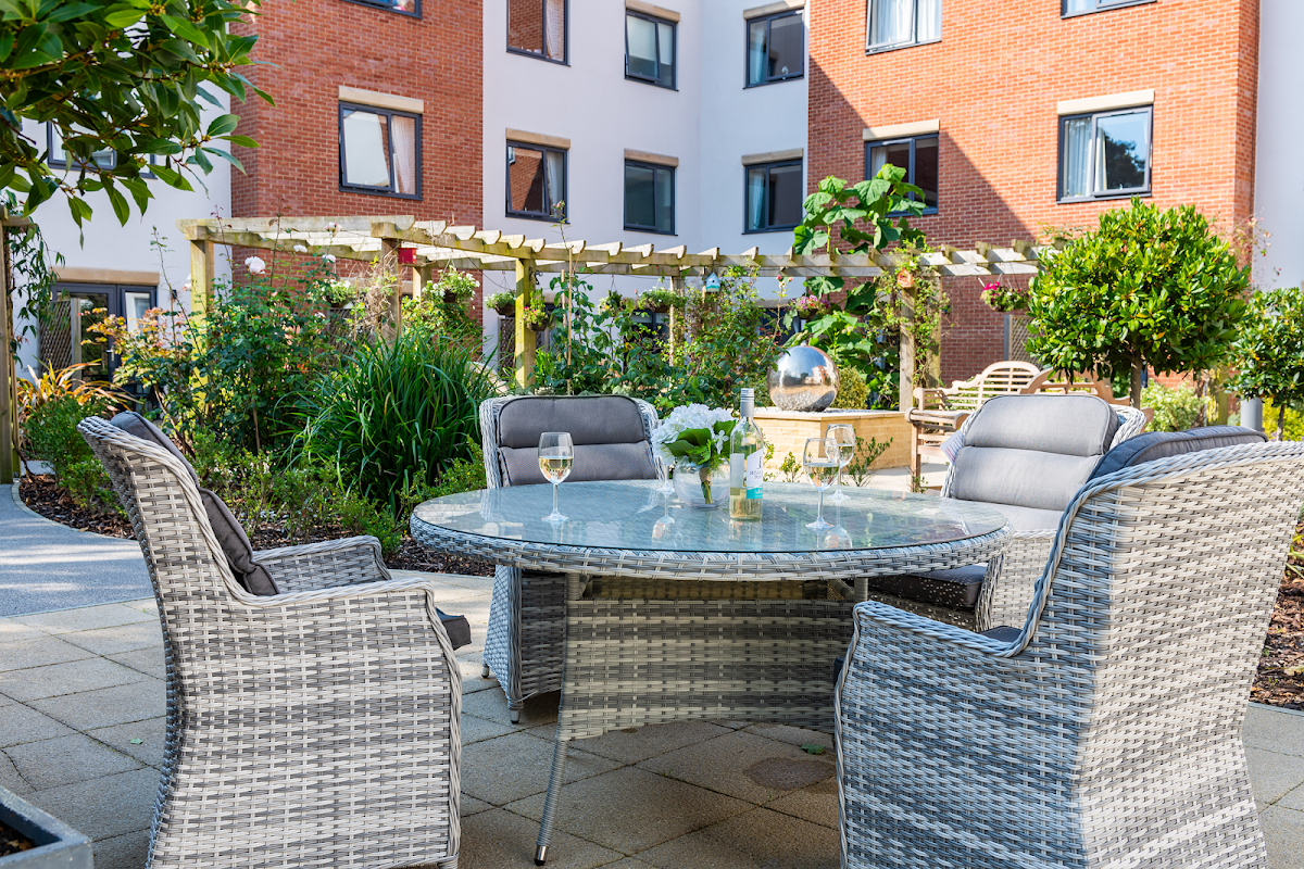 Earlsfield Court care home in Bexhill-on-Sea