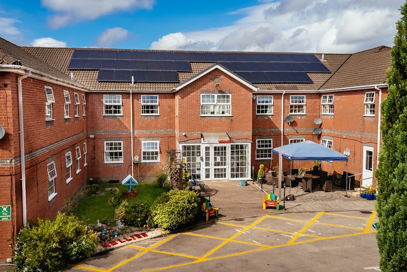 The Hollies Care Home, nursing home in Pontypridd