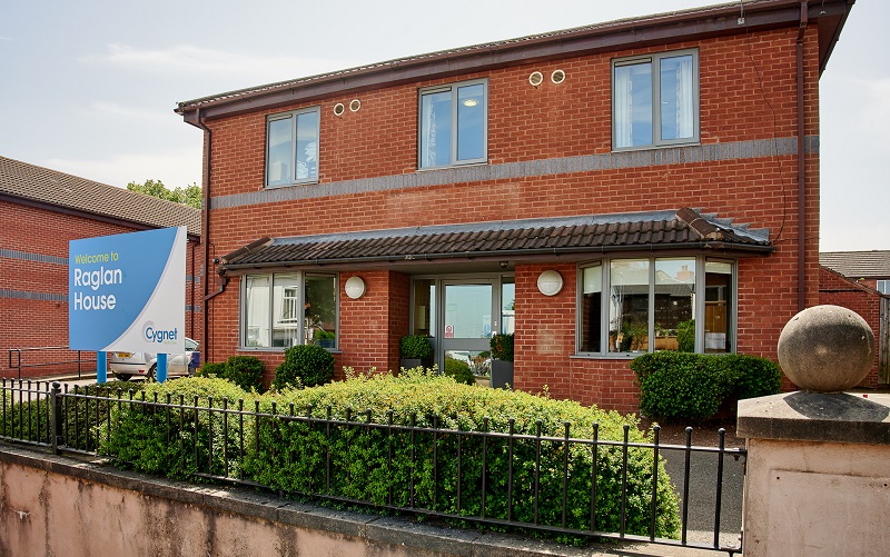 Raglan House Care Home, nursing home in West Bromwich