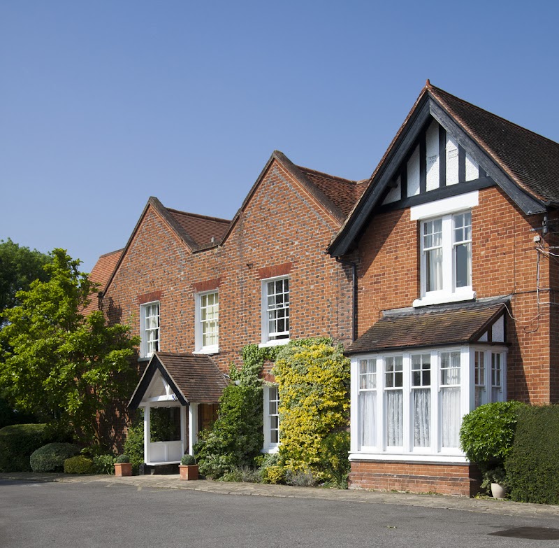 Barchester Cossins House Care Home care home in Cobham