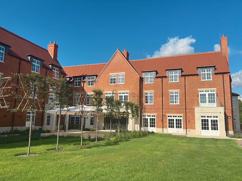 Haddenham Park Care Home and Apartments, nursing home in Aylesbury
